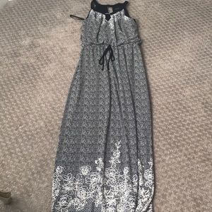 EnFocus Studio maxi sleeveless dress.